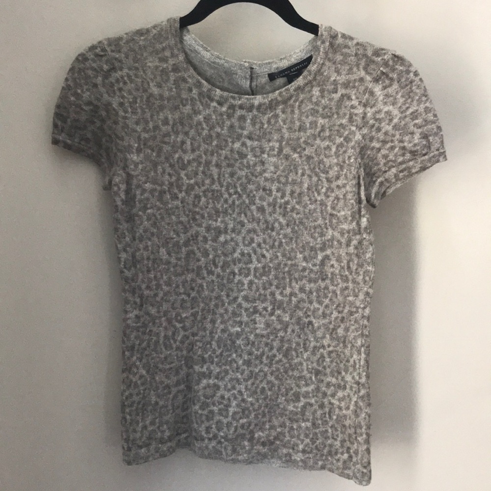 Banana Republic short sleeve sweater